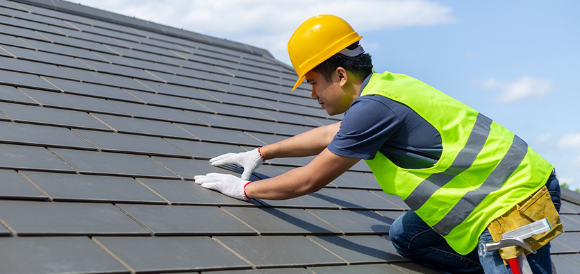 4-Things-To-Consider-Before-Hiring-A-Roofing-Contractor