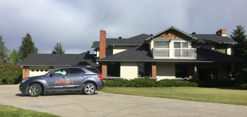 4 Things To Consider Before Hiring A Roofing Contractor